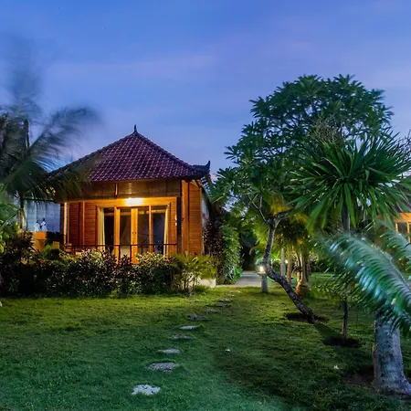 D\'Muncuk Huts Lembongan
