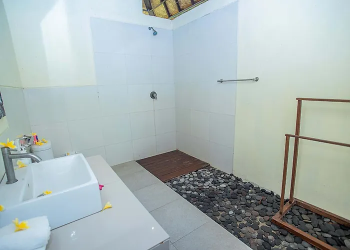 D'muncuk Huts 4*