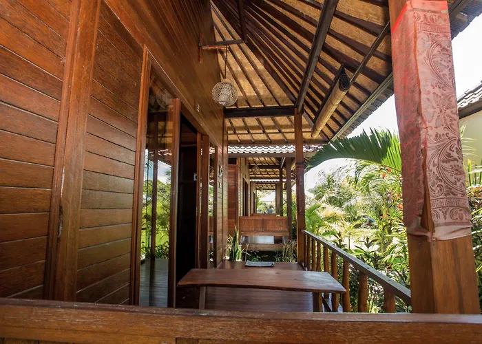 D'muncuk Huts 4*