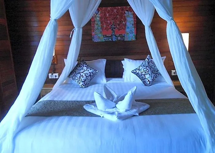 D'muncuk Huts 4*